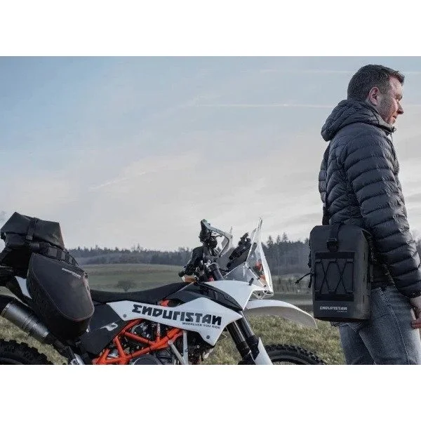 Bolsa grande Sidekick Enduristan 10 (10L), accesorio para sidecar Ural a través de Moto Side Aventure (distribuidor de sidecares Ural)