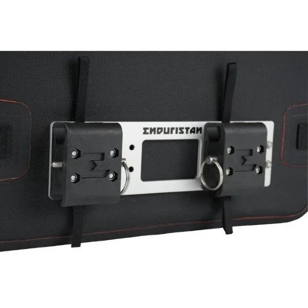Soporte de fijación para el Monsoon Evo de la marca Enduristan, destinado al guardabarros y compatible con los sidecares de la marca Ural Motorcycles