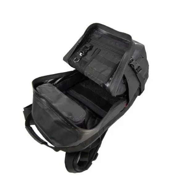 Mochila impermeable Enduristan Hurricane 25 compatible con los sidecares de la marca Ural Motorcycles
