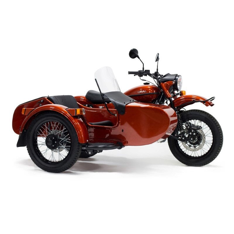 Le side-car Ural cT pour les aventuriers urbains et idéal pour les débutants