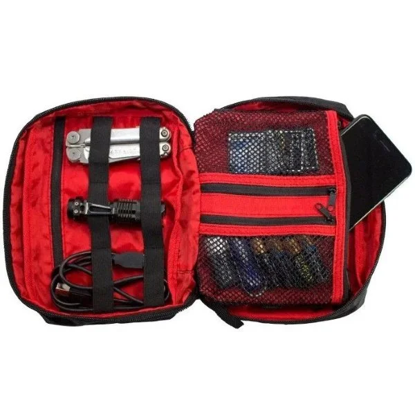 El organizador de piezas pequeñas de la marca Enduristan, accesorios para sidecares Ural a través de Moto Side Aventure (distribuidor de sidecares Ural)