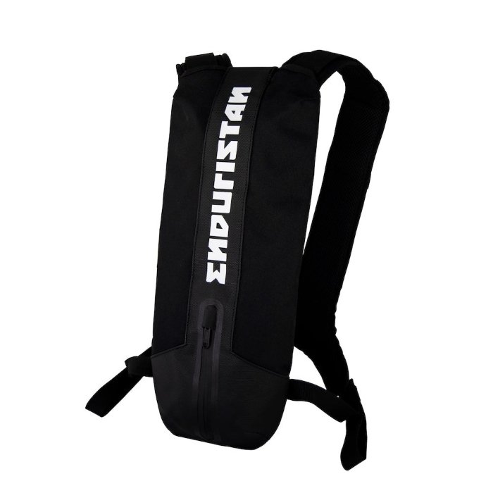 Sac à dos étanche d'hydratation Enduristan Hurricane Lyndon compatible avec les side-cars de marque Ural Motorcycles