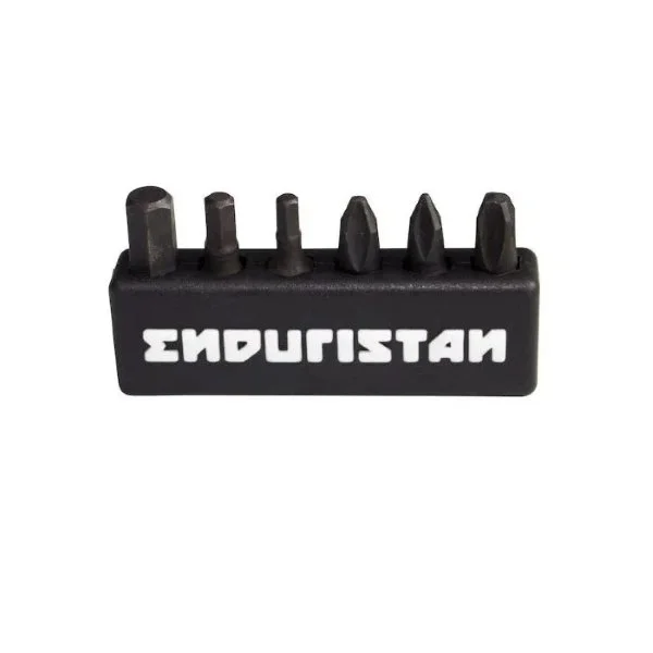 El paquete de herramientas con ruedas de la marca Enduristan, accesorio para sidecares Ural, a través de Moto Side Aventure (distribuidor de sidecares Ural)