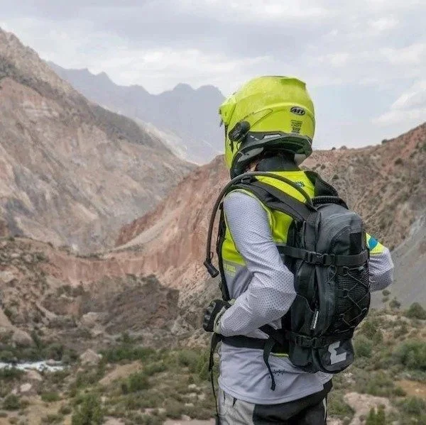 Mochila impermeable Enduristan Hurricane 15 compatible con los sidecares de la marca Ural Motorcycles