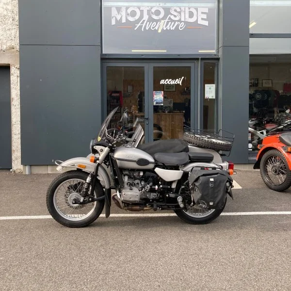 Le side-car Ural Sportsman 2RM 2022 est un side-car d'occasion de collection n'existant qu'en 20 modèle et disponible dans notre dépot/vente de Valence