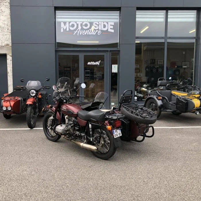 Le side-car Ural Tourist 2019 est un side-car Ural avec un moteur à injection EFI et disponible dans notre dépot/vente de Valence
