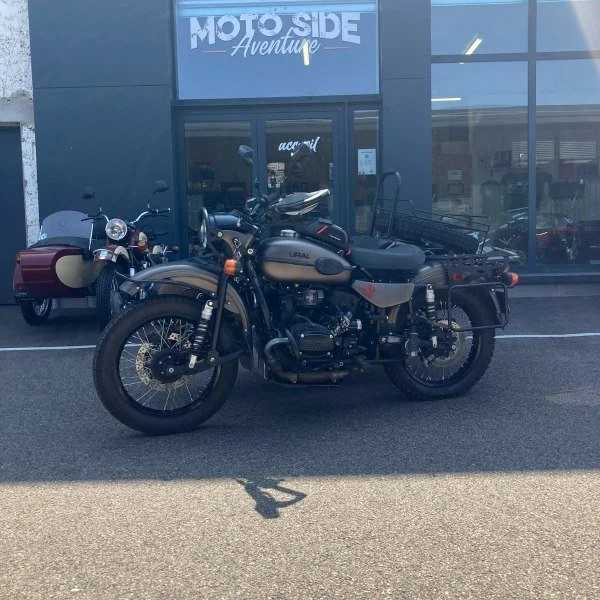 Le side-car Ural Gear Up 2RM de 2024 est un side-car d'occasion disponible dans notre dépot/vente de Valence
