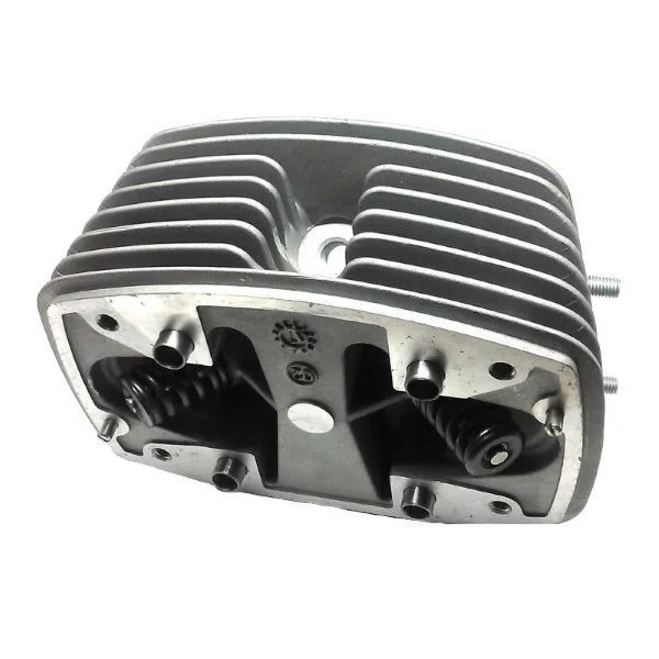 N°1 Right cylinder head assembly with valves for upper engine