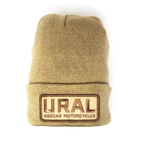 Bonnet en tricot avec badge URAL, Sahara