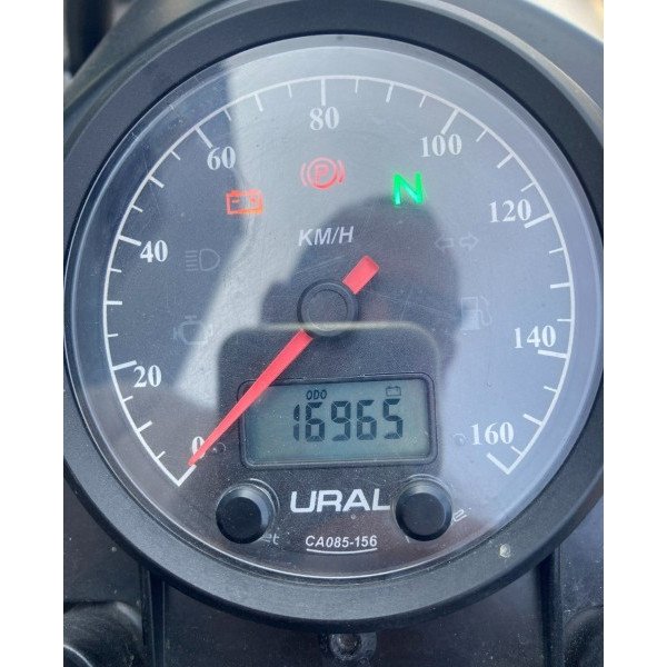 Le side-car Ural Gear Up 2RM de 2024 est un side-car d'occasion disponible dans notre dépot/vente de Valence