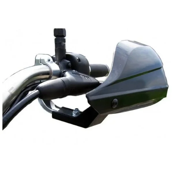 Este protector de manos Storm es un accesorio para sidecares Ural de Moto Side Aventure (distribuidor de sidecares Ural).