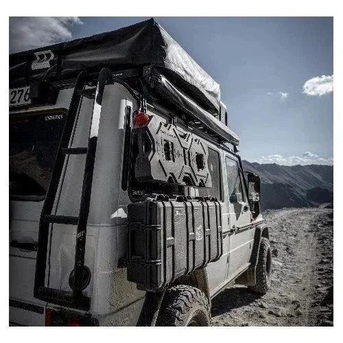 El bidón de gasóleo de 10 litros Overland Diesel forma parte de los accesorios de la marca Overland Fuel diseñados para los sidecares Ural.