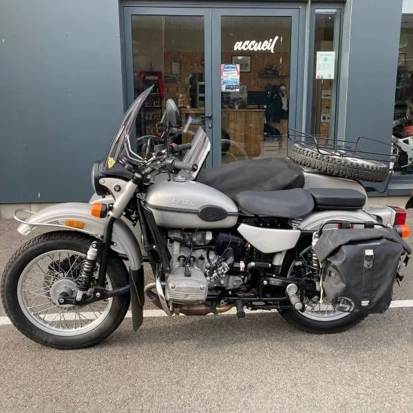 Le side-car Ural Sportsman 2RM 2022 est un side-car d'occasion de collection n'existant qu'en 20 modèle et disponible dans notre dépot/vente de Valence