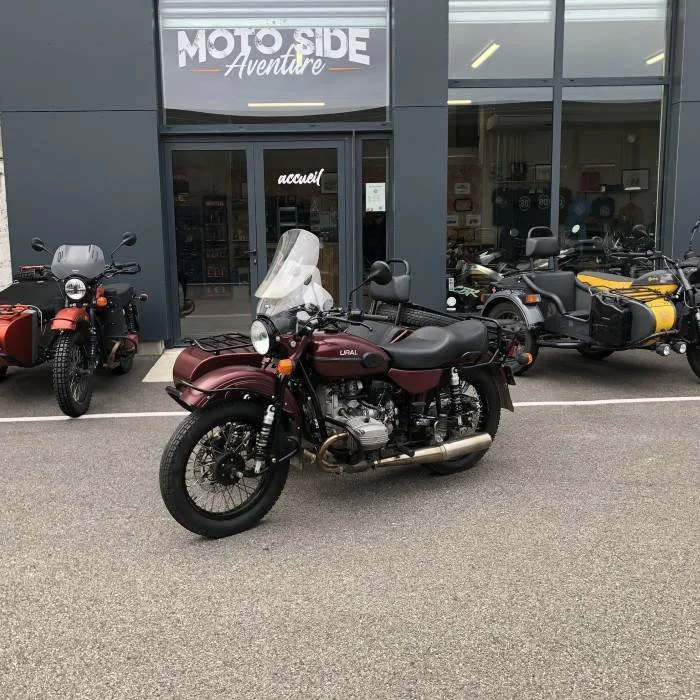 Le side-car Ural Tourist 2019 est un side-car Ural avec un moteur à injection EFI et disponible dans notre dépot/vente de Valence