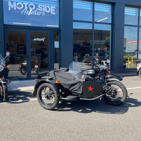 Le side-car Ural T TWD 750 de 2018 est un side-car d'occasion de collection n'existant qu'en 20 modèle et disponible dans notre dépot/vente de Valence