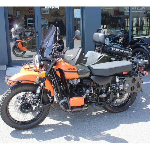 Le side-car Ural Expedition de 2024 est un side-car d'occasion de collection n'existant qu'en 20 modèle et disponible dans notre dépot/vente de Valence