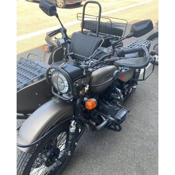 Le side-car Ural Gear Up 2RM de 2024 est un side-car d'occasion disponible dans notre dépot/vente de Valence