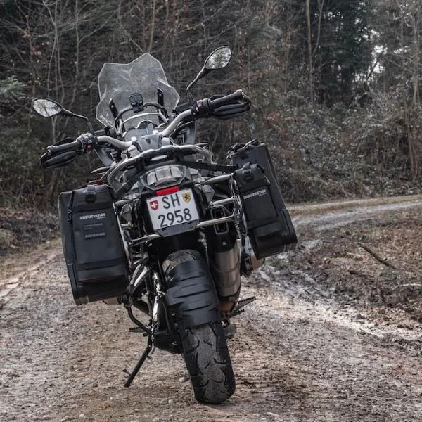 Enduristan Sacoche Laterale Monsoon Evo 2, accessoire side-car Ural via Moto Side Aventure (concessionnaire sidecar Ural)