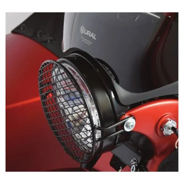 Pack d'accessoires Adventure pour side-car de marque Ural Mortorcycle. Tous les accessoires nécessaire  à la protection et au confort du side-car Url sont dans le pack Ural Adventure