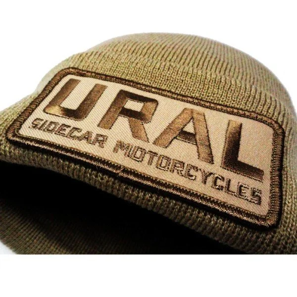 Bonnet en tricot avec badge URAL, Sahara, accessoire side-car Ural via Moto Side Aventure (concessionnaire side-car Ural)