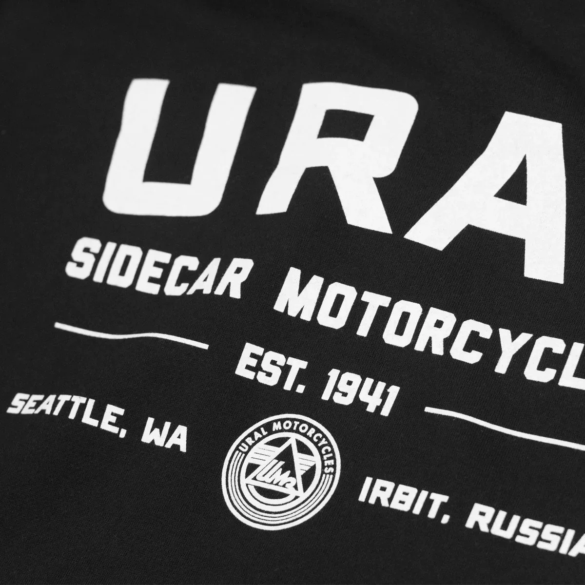 Hoodies Ural noir à capuche 100% coton, vetement Ural via Moto Side Aventure (concessionnaire side car Ural)