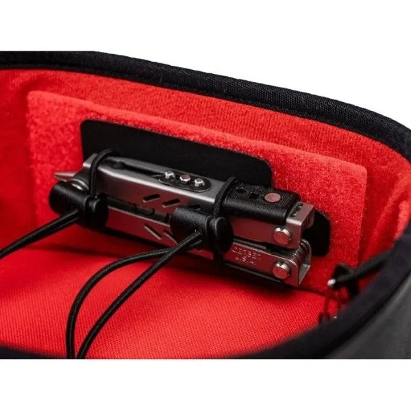 Parche organizador con cordón ajustable de la marca Enduristan, accesorio para sidecar Ural a través de Moto Side Aventure (distribuidor de sidecares Ural)