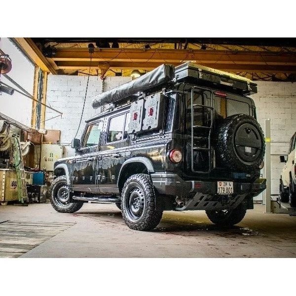 Le Jerrycan  diesel de 10L, Overland Diesel fait partie des accessoires de la marque Overland Fuel pensées pour les side-cars Ural.