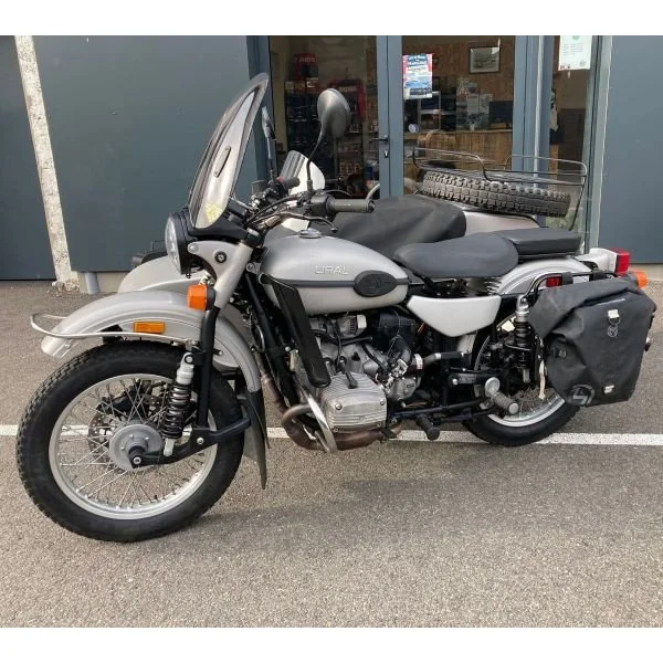 Le side-car Ural Sportsman 2RM 2022 est un side-car d'occasion de collection n'existant qu'en 20 modèle et disponible dans notre dépot/vente de Valence