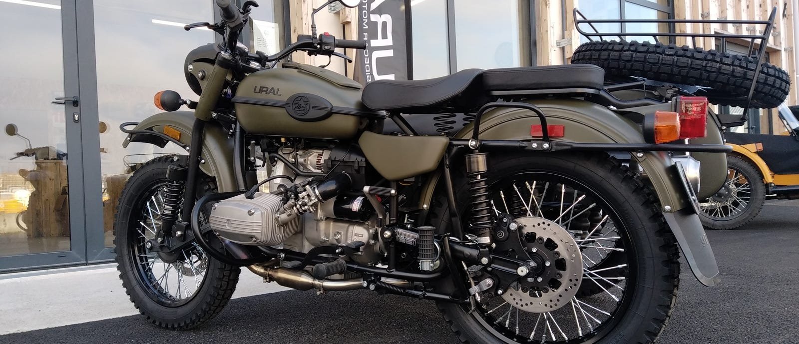 Sidecar Ural Ranger 2022_Vert Olive 220_02.jpg