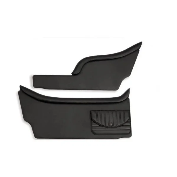 Interior panelling and armrests sidecar completely black