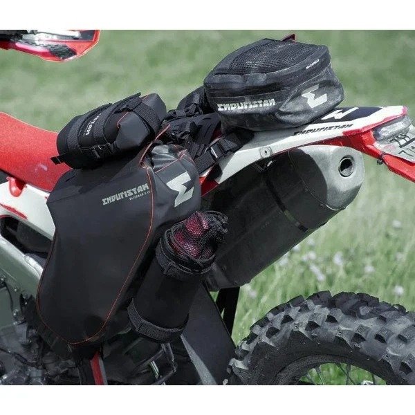 Bolso pequeño Sidekick 01 (1L) de Enduristan, accesorio para sidecar Ural a través de Moto Side Aventure (distribuidor de sidecares Ural)