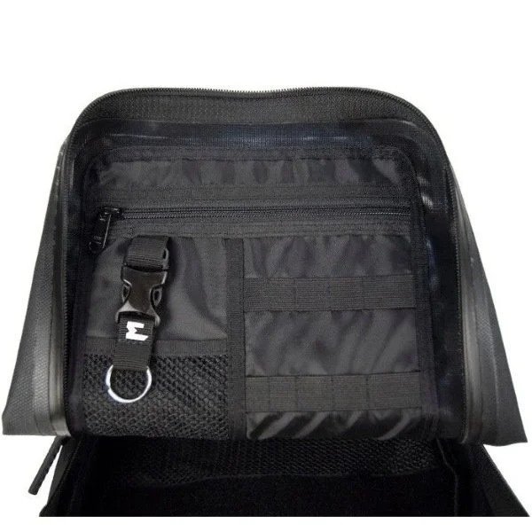 Mochila impermeable Enduristan Hurricane 25 compatible con los sidecares de la marca Ural Motorcycles