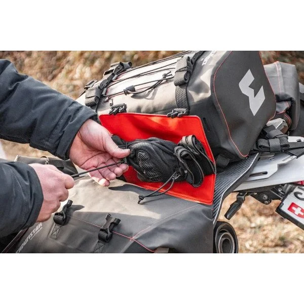 Sacoche Enduristan Hailstorm 50, accessoire side-car Ural via Moto Side Aventure (concessionnaire sidecar Ural)