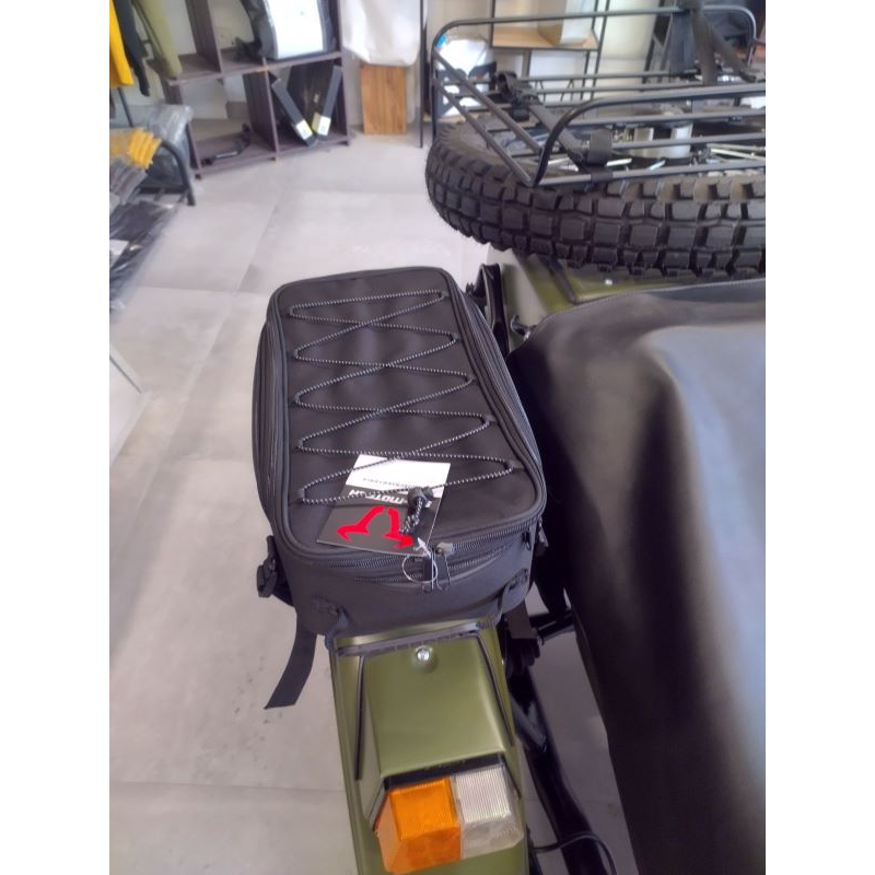Sacoche M/L de 8 à 14L pour porte-paquet de garde-boue de side-car, résiste à l'eau, SW-Motech, accessoire side-car Ural via Moto Side Aventure (concessionnaire sidecar Ural)