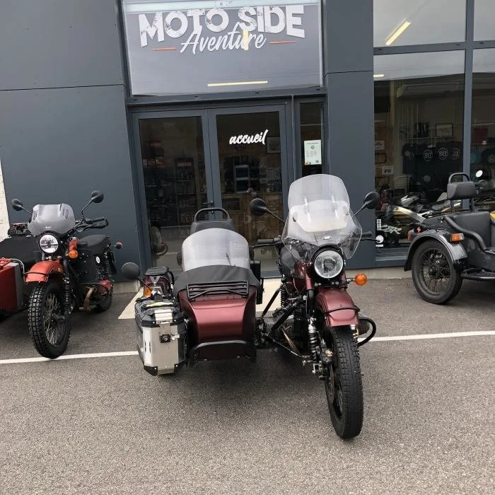Le side-car Ural Tourist 2019 est un side-car Ural avec un moteur à injection EFI et disponible dans notre dépot/vente de Valence