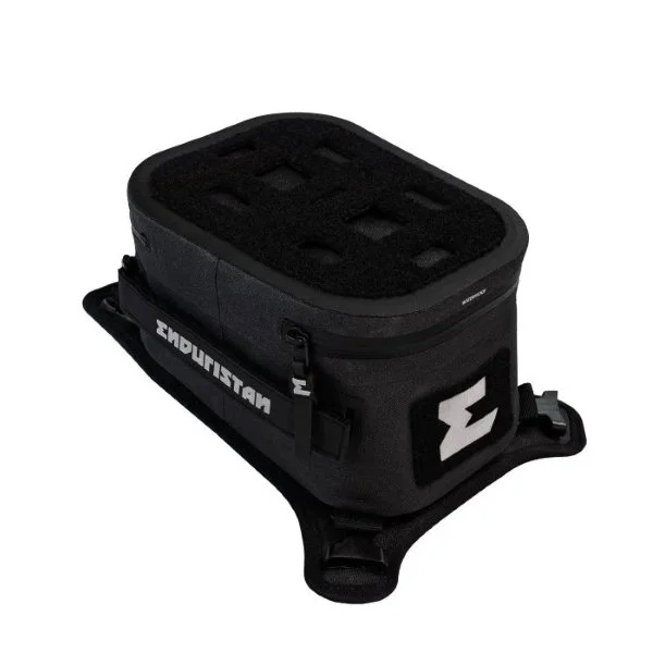 Sacoche de réservoir Enduristan Sandstorm 5.03, accessoire side-car Ural via Moto Side Aventure (concessionnaire sidecar Ural)