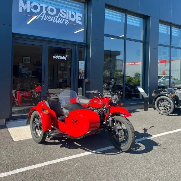 Ural Ct Octobre rouge série limitée 2/20 de 2016 à une roue motrice, side-car d'occasion en dépôt/vente via Moto Side Aventure