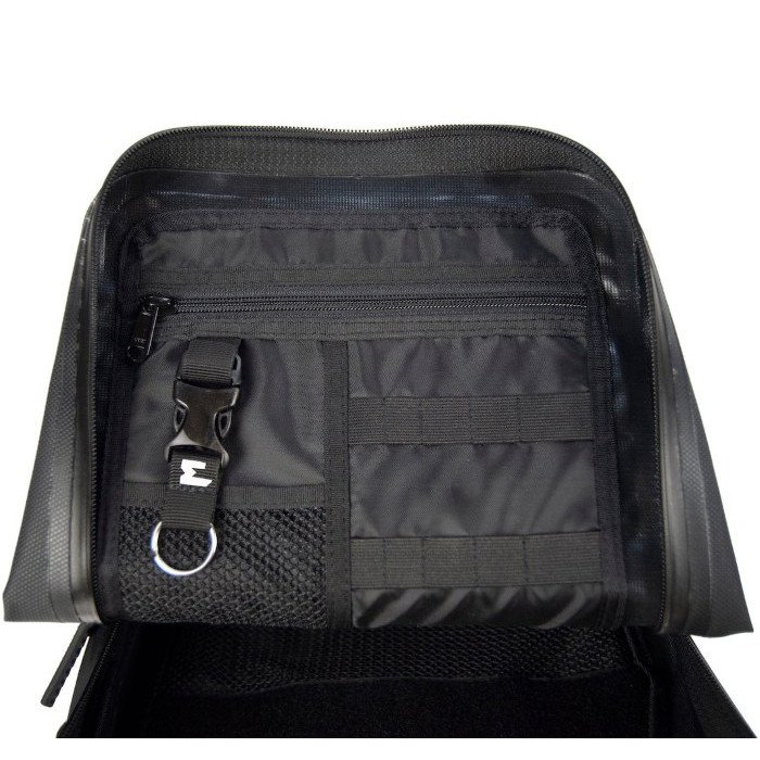 Sac à dos étanche Enduristan Hurricane 15 compatible avec les side-cars de marque Ural Motorcycles