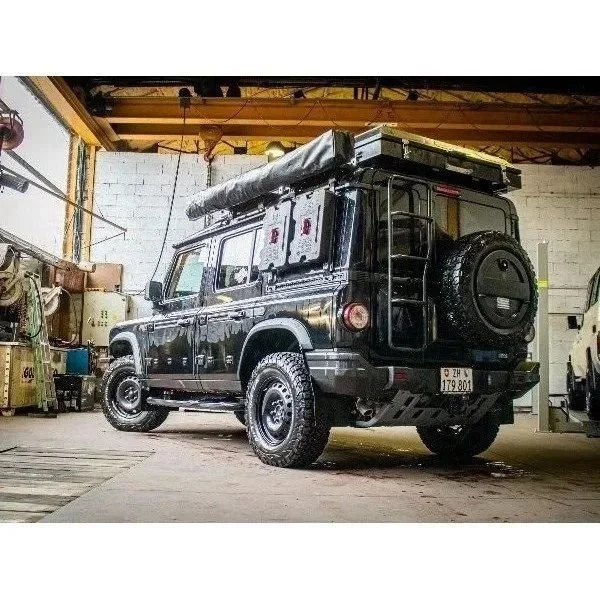 El bidón de gasóleo de 10 litros Overland Diesel forma parte de los accesorios de la marca Overland Fuel diseñados para los sidecares Ural.