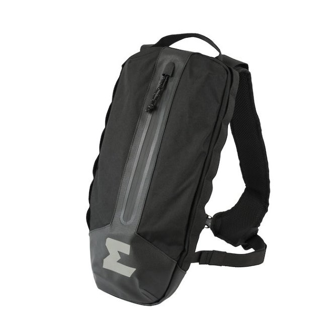 Sac à dos étanche Enduristan Hurricane 7 compatible avec les side-cars de marque Ural Motorcycles