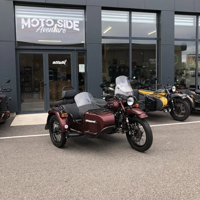 Le side-car Ural Tourist 2019 est un side-car Ural avec un moteur à injection EFI et disponible dans notre dépot/vente de Valence
