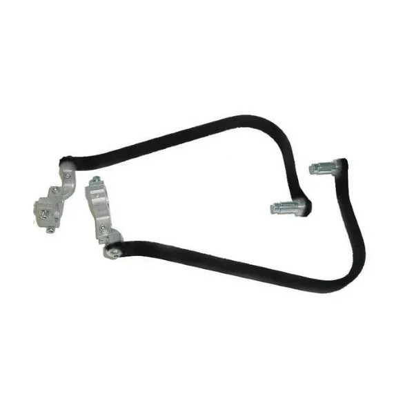Protector de manos «versión pesada» con kit de montaje de aluminio, disponibles desde 2007, son un accesorio para sidecares Ural a través de Moto Side Aventure (distribuidor de sidecares Ural).
