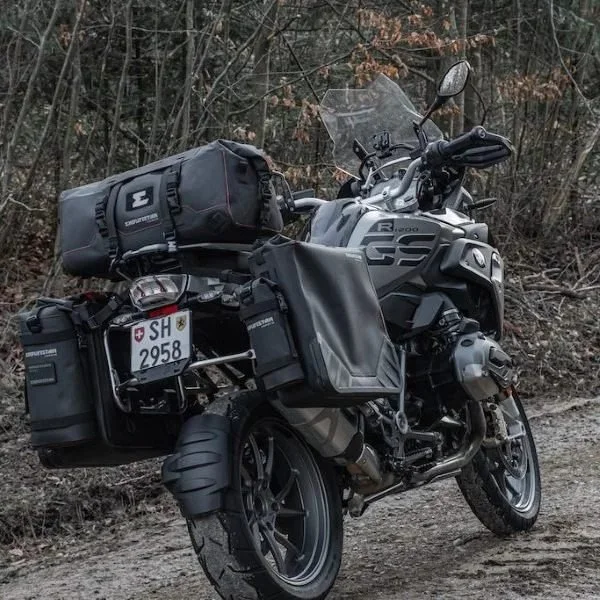 Enduristan bolsa lateral Monsoon Evo 2, accesorio para sidecar Ural a través de Moto Side Aventure (distribuidor de sidecares Ural)