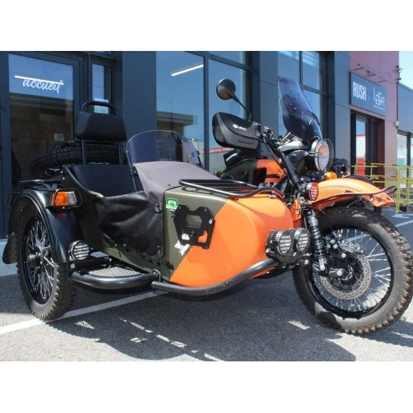 Le side-car Ural Expedition de 2024 est un side-car d'occasion de collection n'existant qu'en 20 modèle et disponible dans notre dépot/vente de Valence