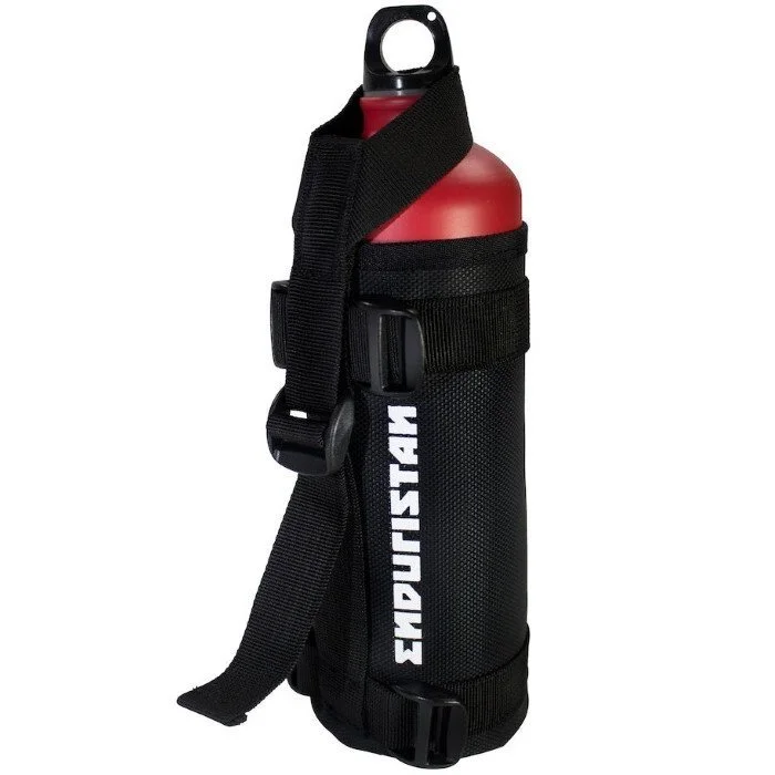 L'étui à bouteille de la marque Enduristan compatible avec les side-cars de marque Ural Motorcycles