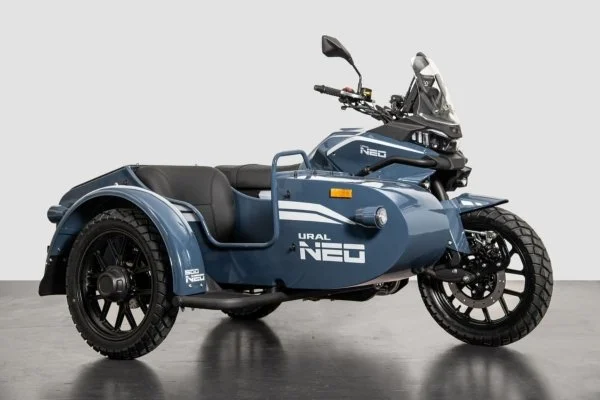 Photographie du side-car Ural Neo 500 bleu