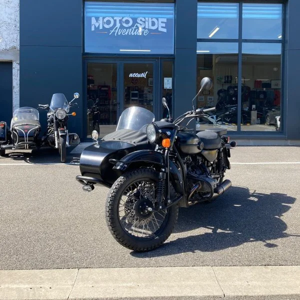 Le side-car Ural T TWD 750 de 2018 est un side-car d'occasion de collection n'existant qu'en 20 modèle et disponible dans notre dépot/vente de Valence