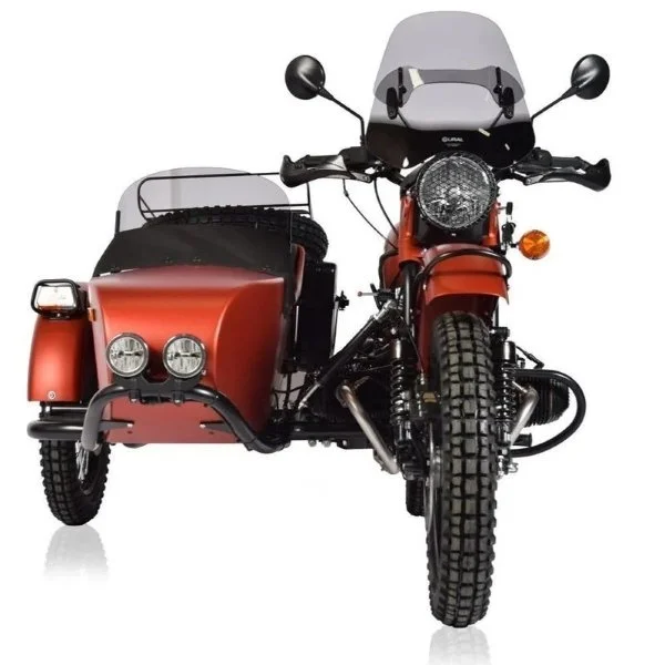 Vitre de pare brise side-car , fumé, accessoire pour side-car Ural via Moto Side Aventure (concessionnaire side-car Ural)