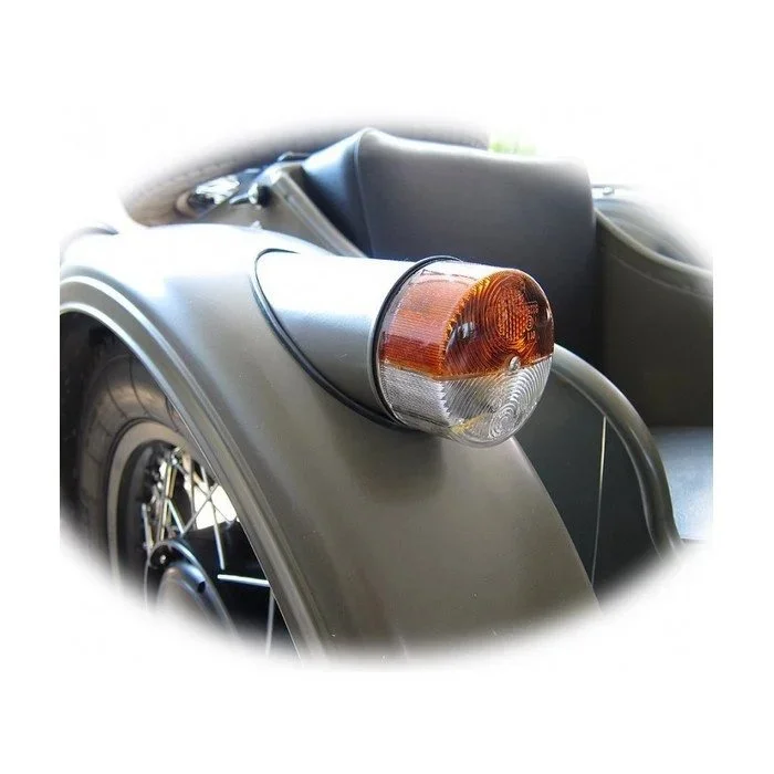 Les Feux Retro pour side-car kit de conversion complet avant et arrière est un accessoire sidecar Ural via Moto Side Aventure (concessionnaire side-car Ural)