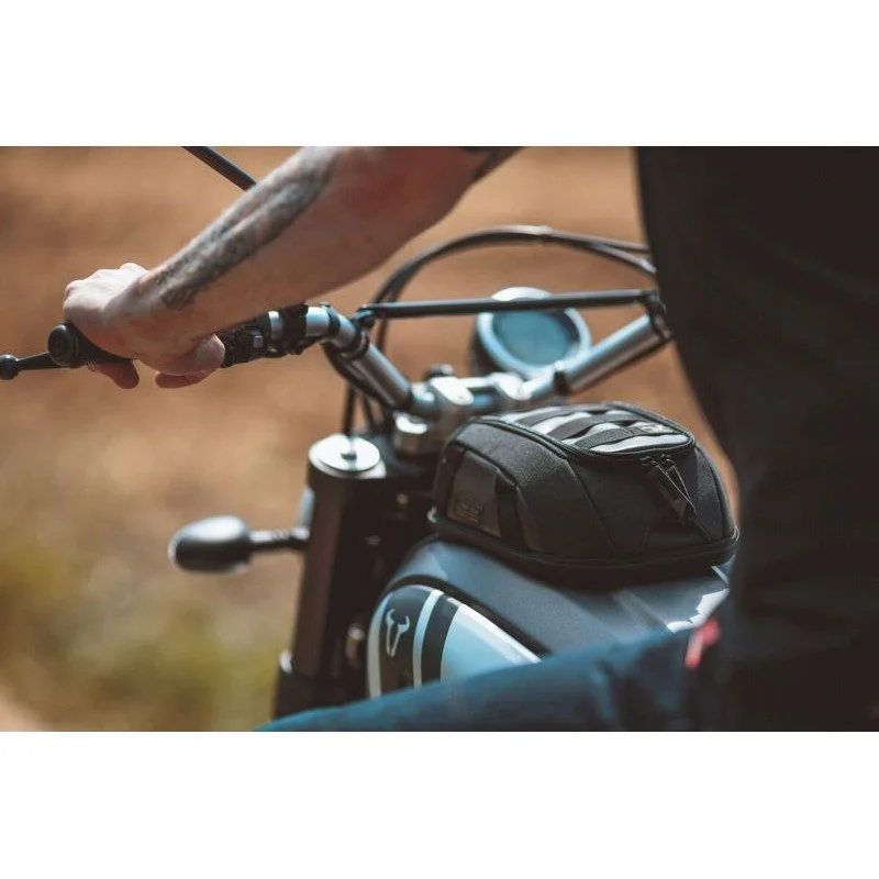 Sacoche de réservoir magnétique LT1 Legend Gear, accessoire pour side-car Ural avec Moto Side Aventure (concessionnaire sidecar Ural)